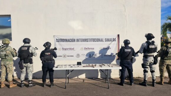 Teléfonos, puntas y objetos contundentes, lo asegurado en revisión al interior del Centro Penitenciario Aguaruto, en Culiacán