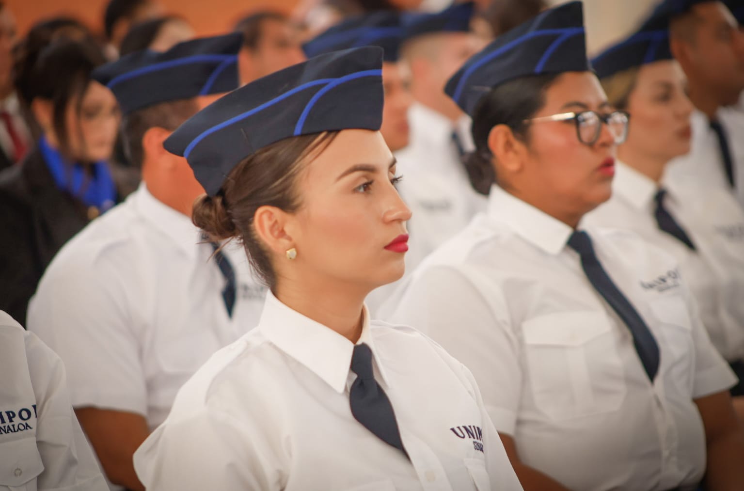 nuevos agentes graduados de la unipol