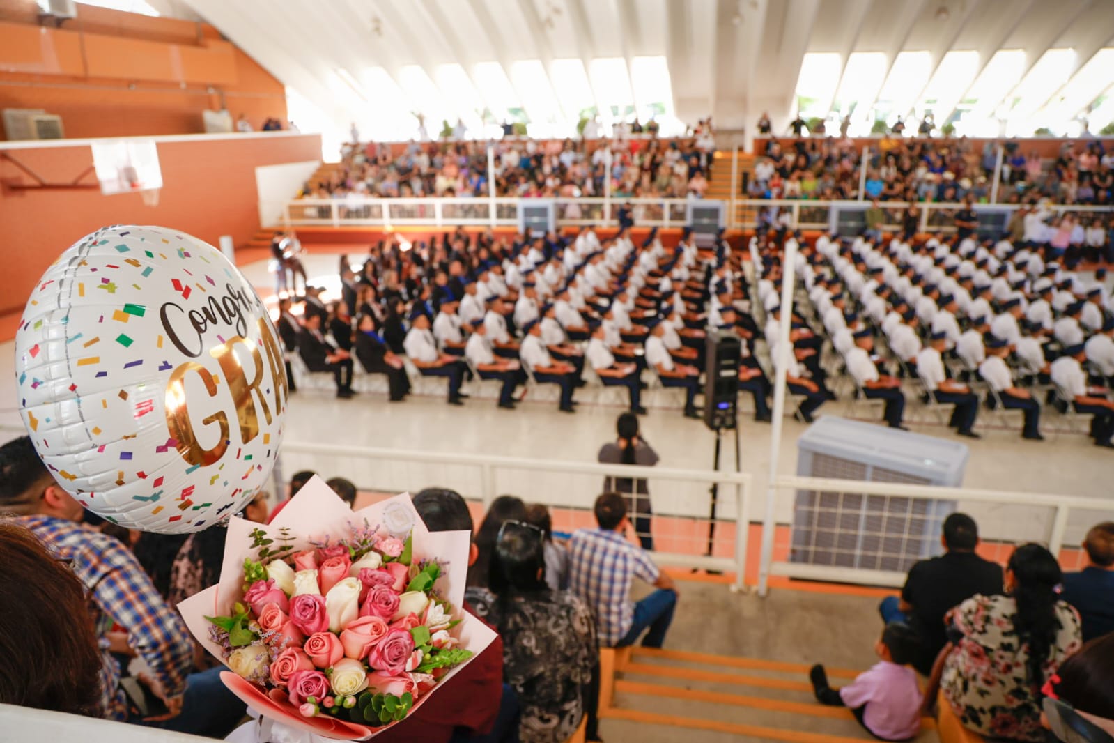 nuevos agentes graduados de la unipol