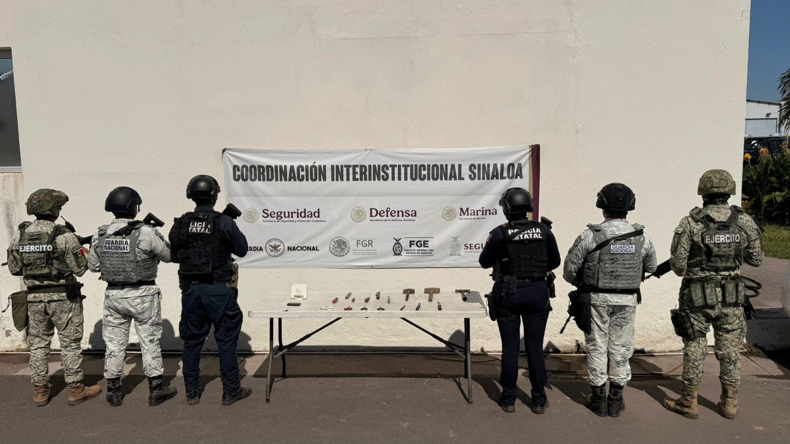 Objetos ilícitos decomisados en penal de Aguaruto, Culiacán, Sin.