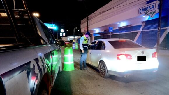 Alcoholímetro en Mazatlán, Sinaloa, deja 14 conductores sancionados y registra seis accidentes con cuatro lesionados