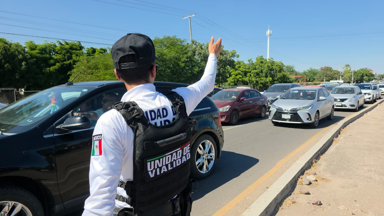 Operativo de seguridad en panteones de Culiacán por el Día de Muertos