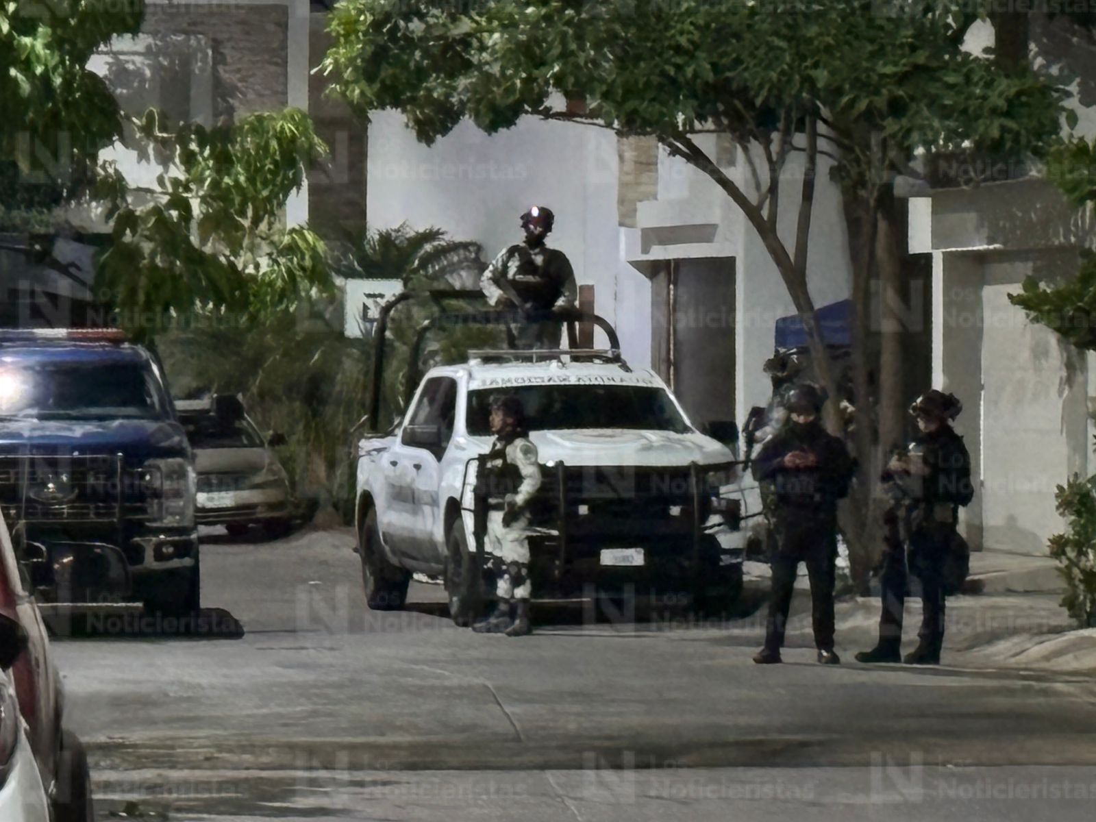 Autoridades realizan operativo en Espacios Barcelona, Culiacán, Sinaloa