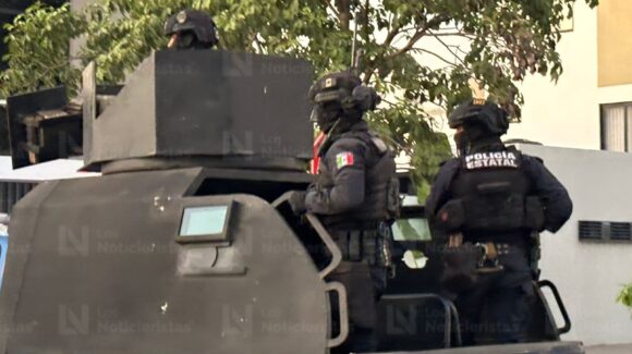 Balacera en Espacios Barcelona en Culiacán, Sinaloa: Hay delincuentes detenidos y armamento asegurado; buscan a sicarios escondidos