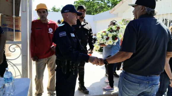 En marcha operativo de vigilancia, limpieza y abasto de agua en panteones de Guasave, Sinaloa