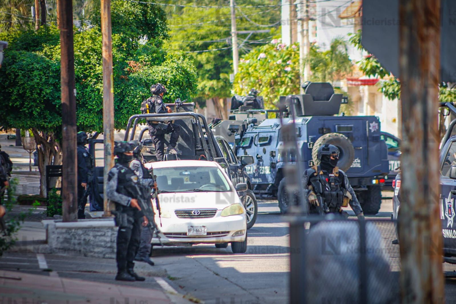 Operativo de la Policía Estatal en Villa Universidad en Culiacán