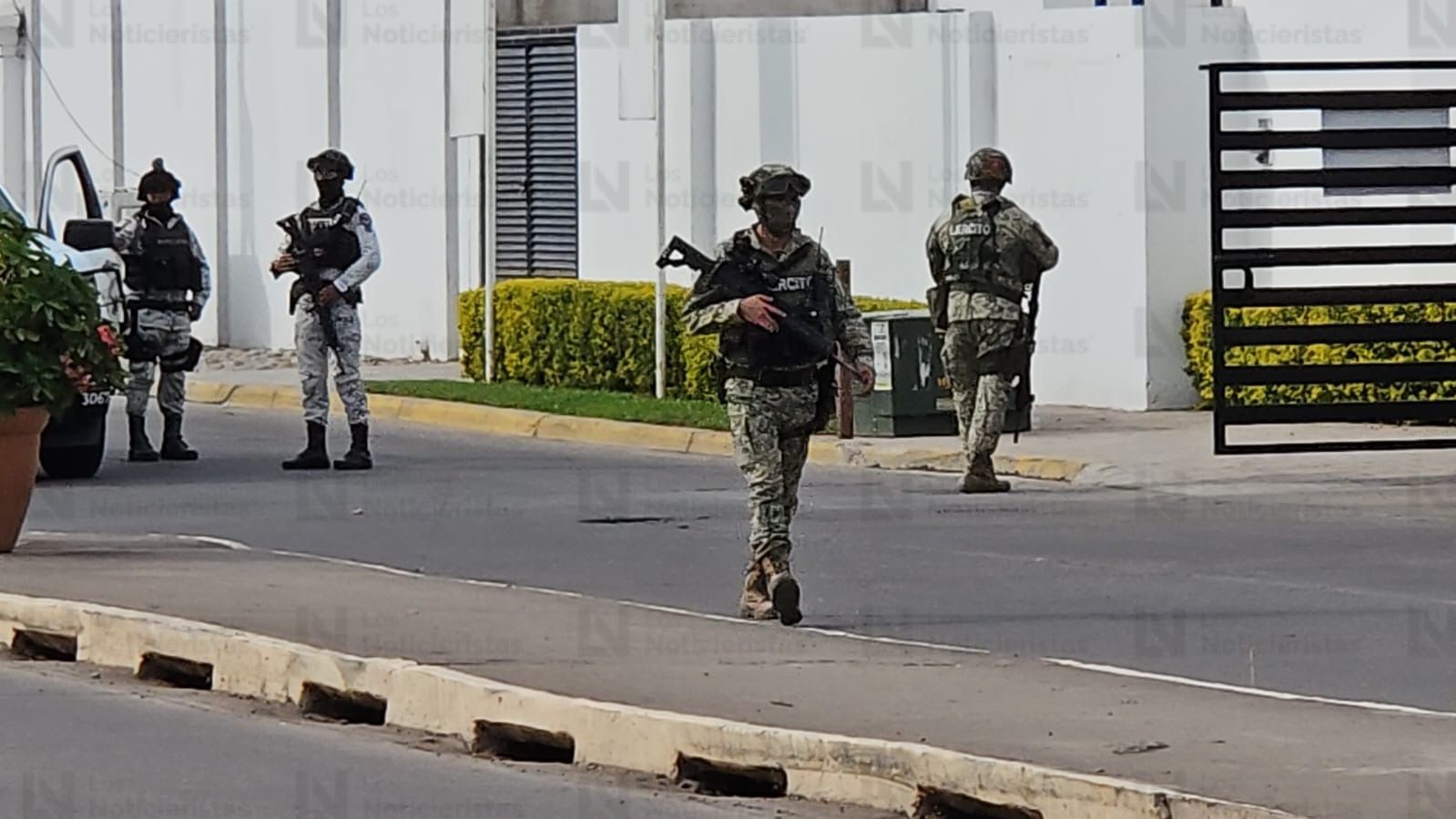 Operativo sobre el bulevar Toscana en las inmediaciones de Stanza Toscana y Valle Alto, Culiacán.