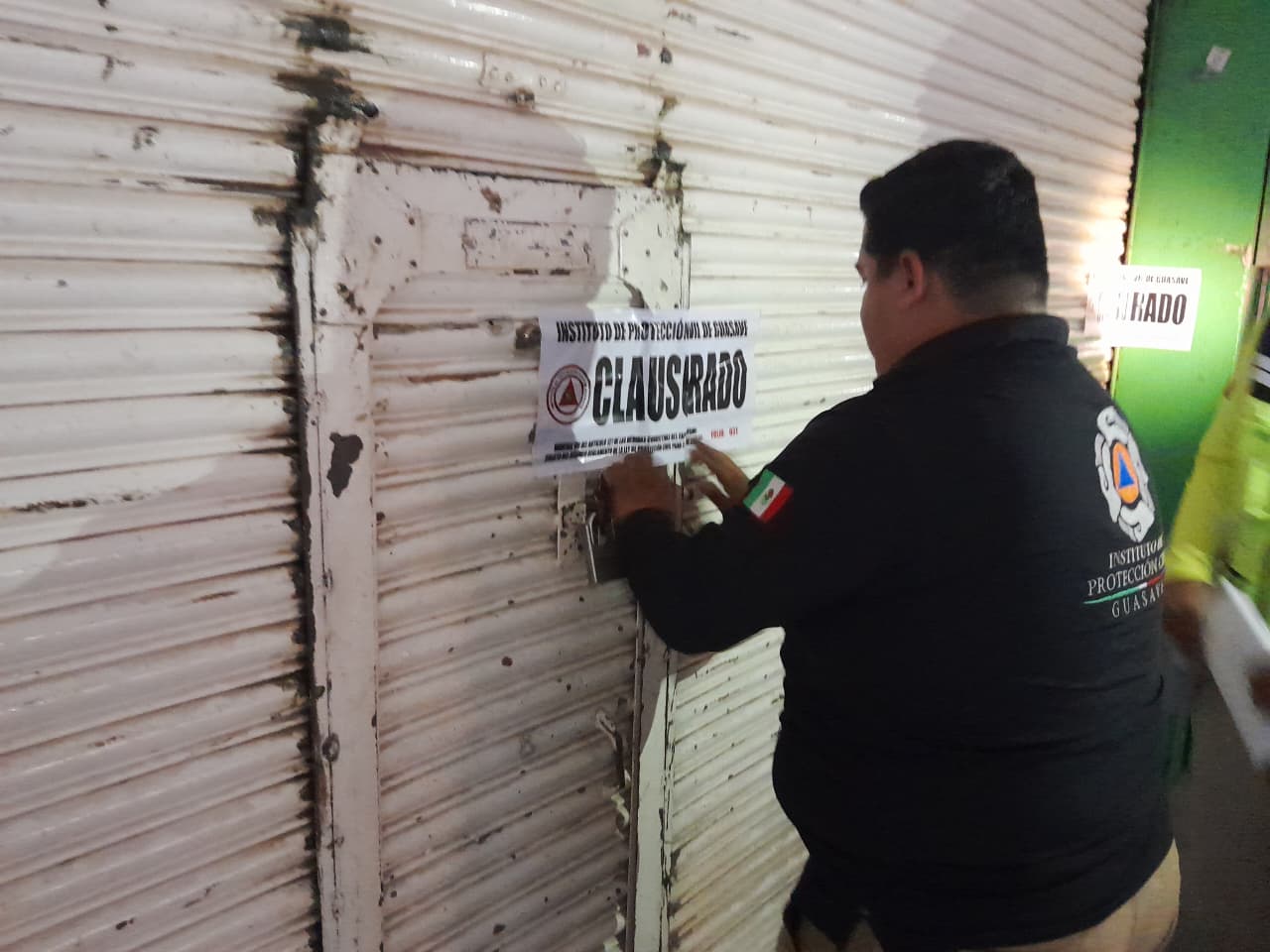 PC clausura tienda de ropa en Guasave, Sinaloa