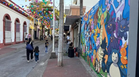 SUMA IAP inaugura “Pokemural” en callejón coreano de Culiacán