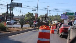 por fuga de agua transito municipal reduce circulacion en mazatlan sinaloa