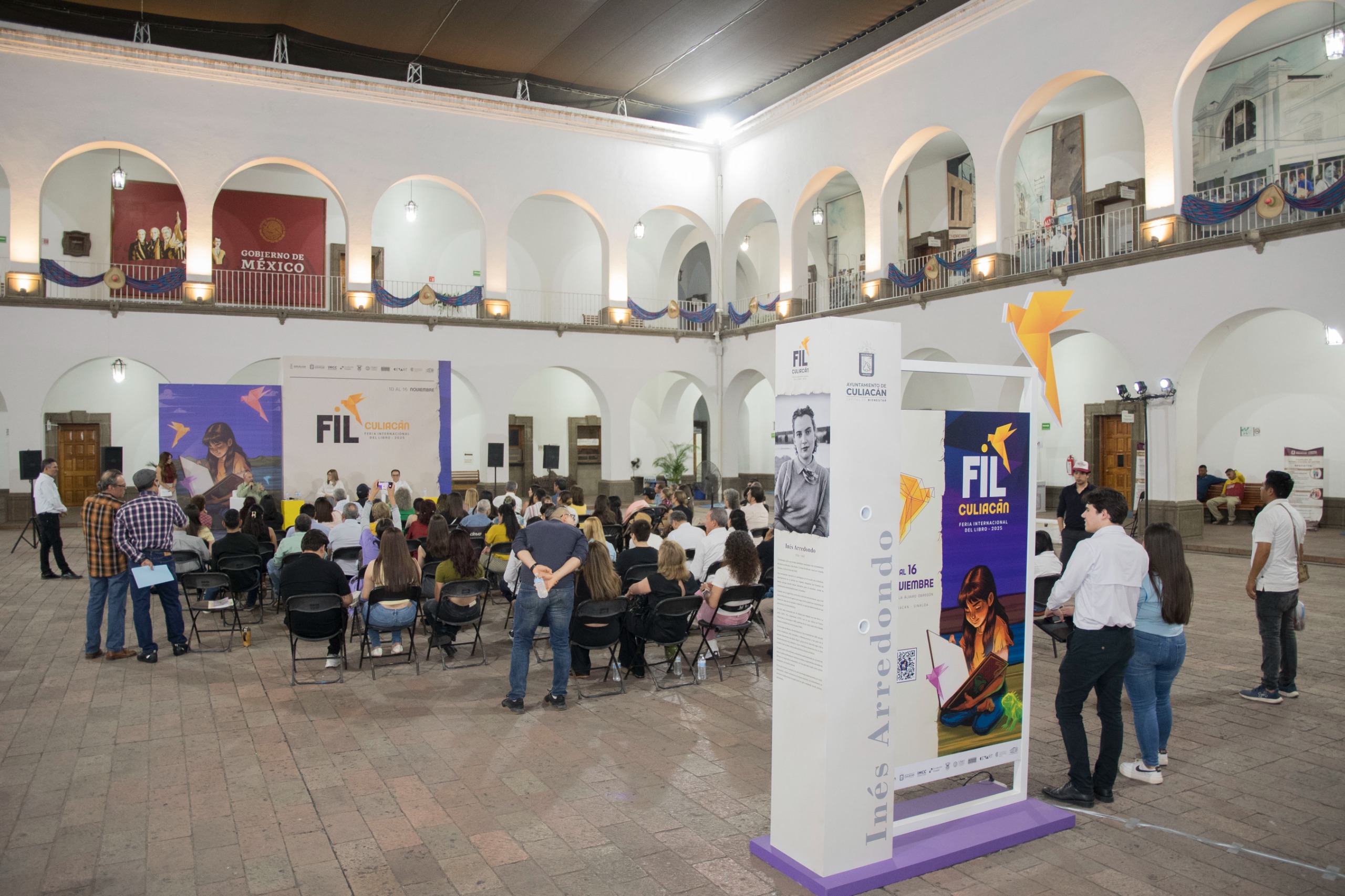 Presentación de libros en la FIL Culiacán 2025