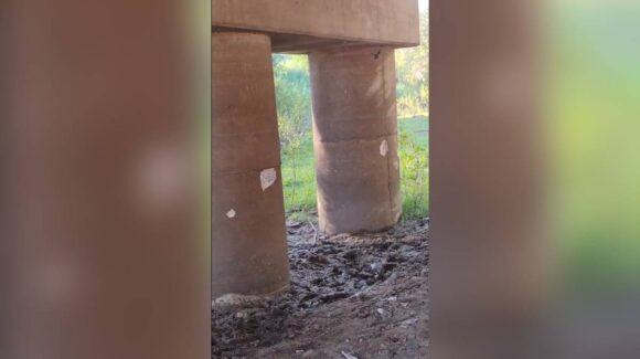 Así luce el puente donde se enfrentaron grupos armados y fuerzas federales en La Brecha, Guasave, Sinaloa