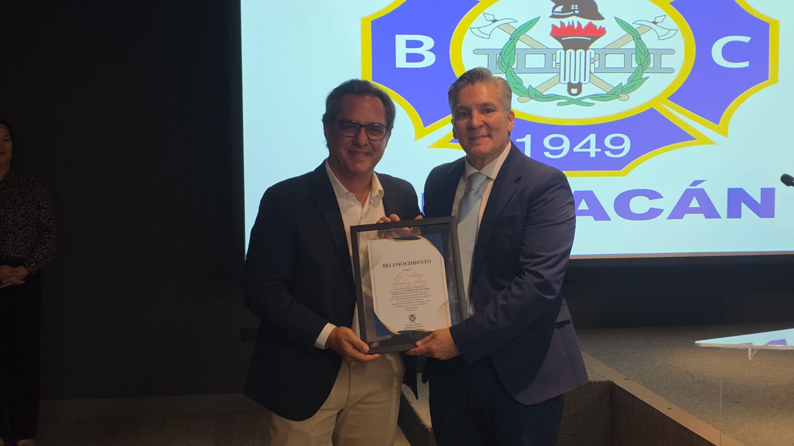 Reconocen a miembros del Patronato de Bomberos Culiacán saliente