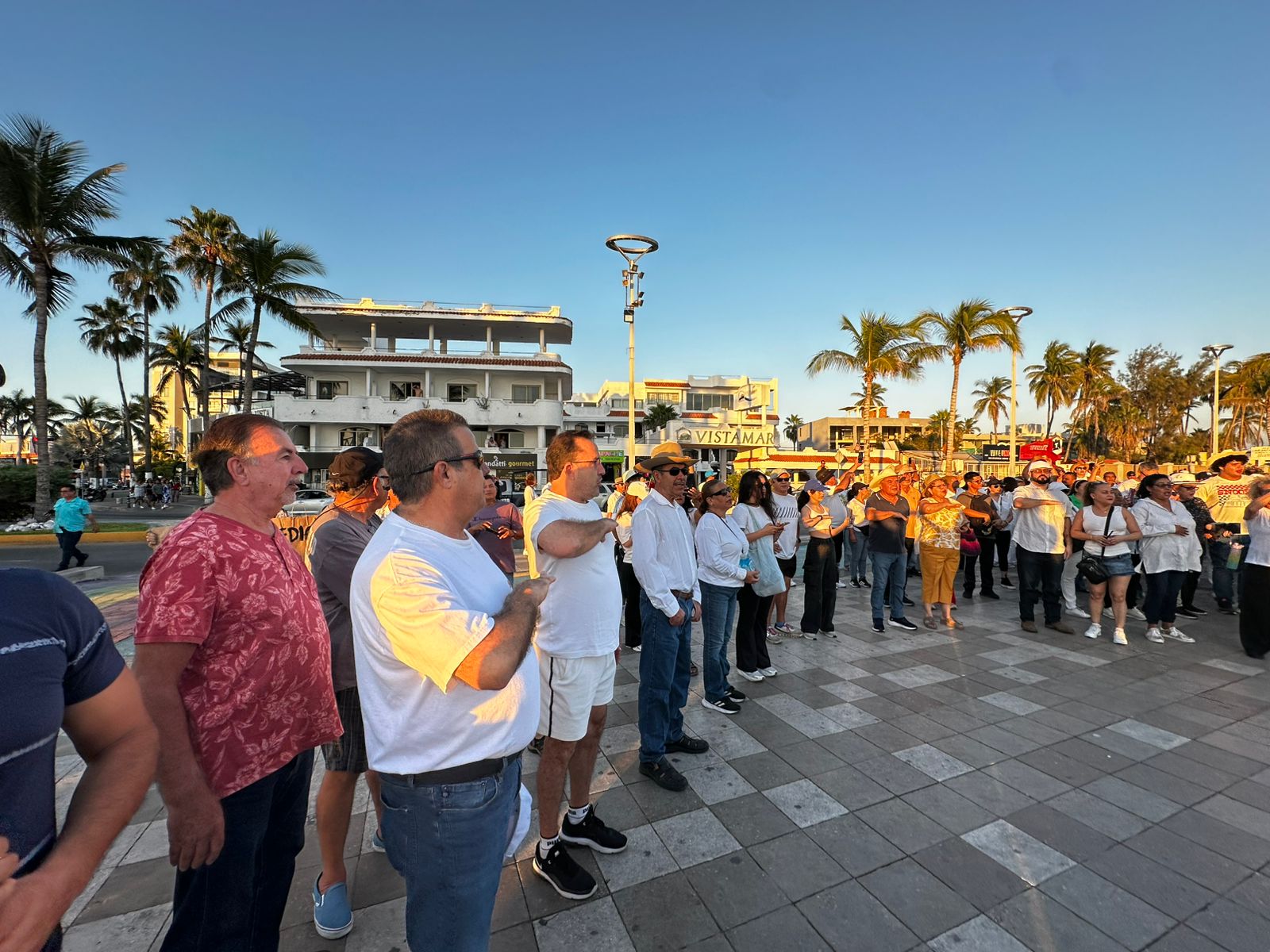 Recuerdan a desaparecidos en marcha de la Generación Z, en Mazatlán