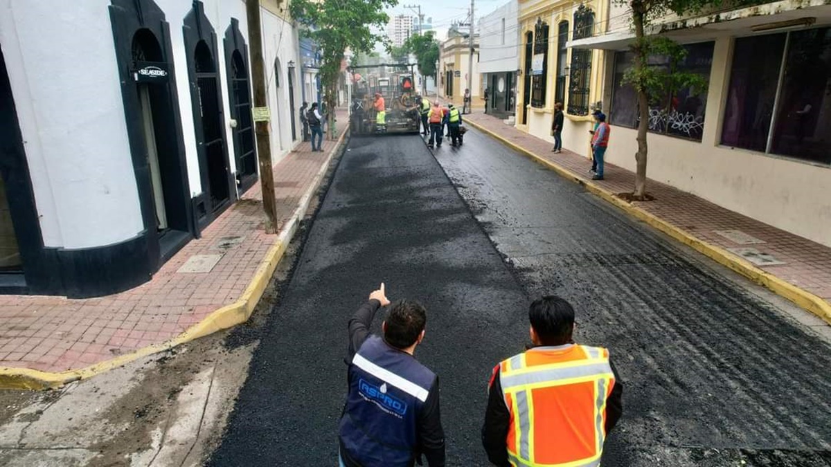 Reencarpetado de calle en Mazatlán