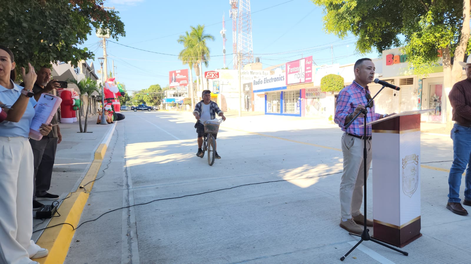 Alcaldesa entrega la rehabilitación de la calle Cuauhtémoc en Guasave