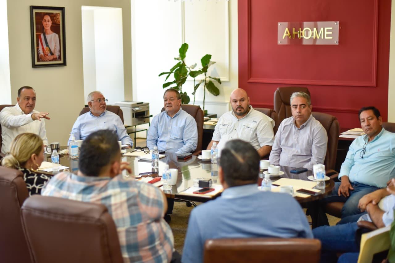 Reunión de síndicos con el alcalde de Ahome