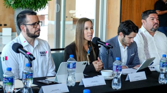 Afinan estrategia sector hotelero, aerolíneas y Sectur desde Mazatlán para impulsar el turismo aéreo en Sinaloa