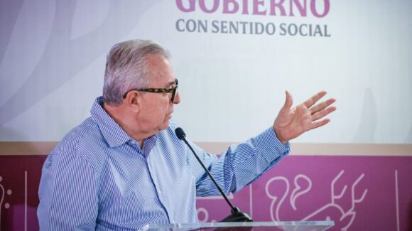“No se peleen entre ustedes, busquen la mejor salida a su problemática”; Rocha a trabajadores activos y jubilados sobre conflictos en la UAS