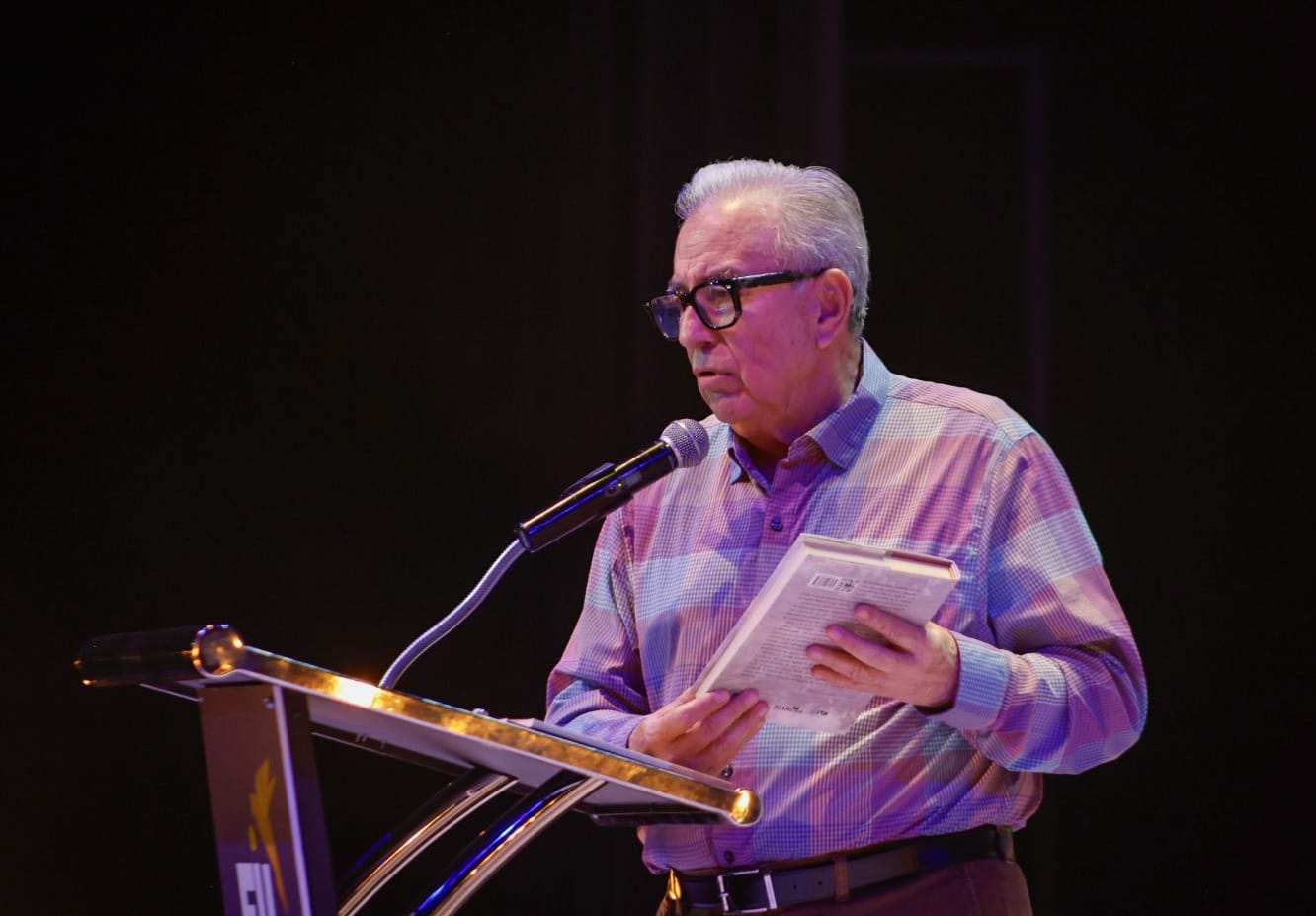 Rocha Moya presenta su libro en la FIL Culiacán 2025
