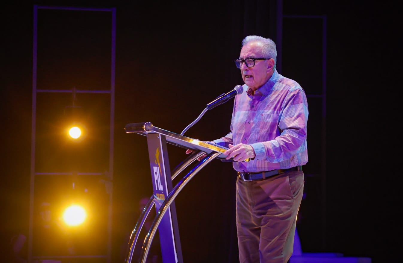 Rocha Moya presenta su libro en la FIL Culiacán 2025