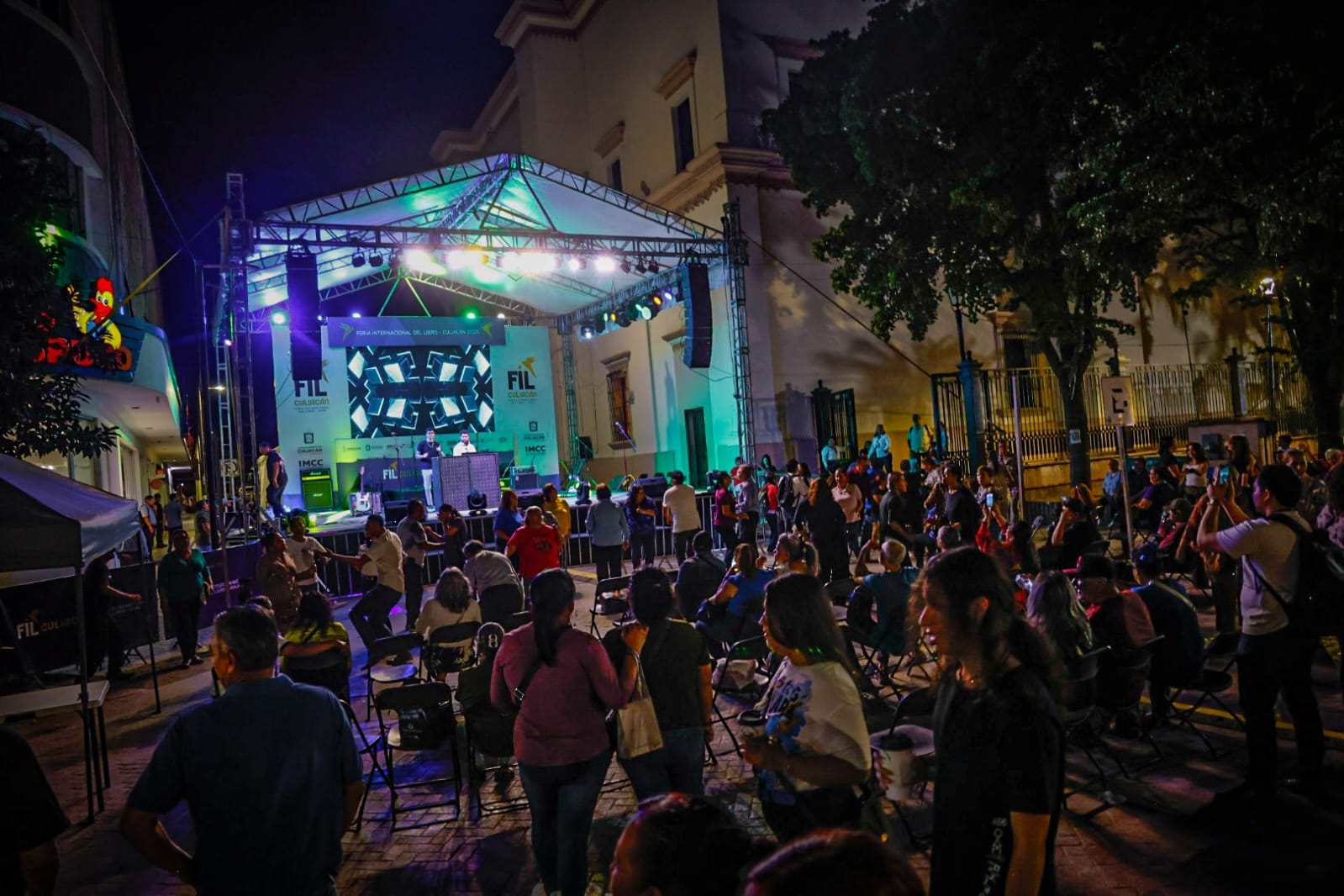 Rocha Moya presenta su libro en la FIL Culiacán 2025