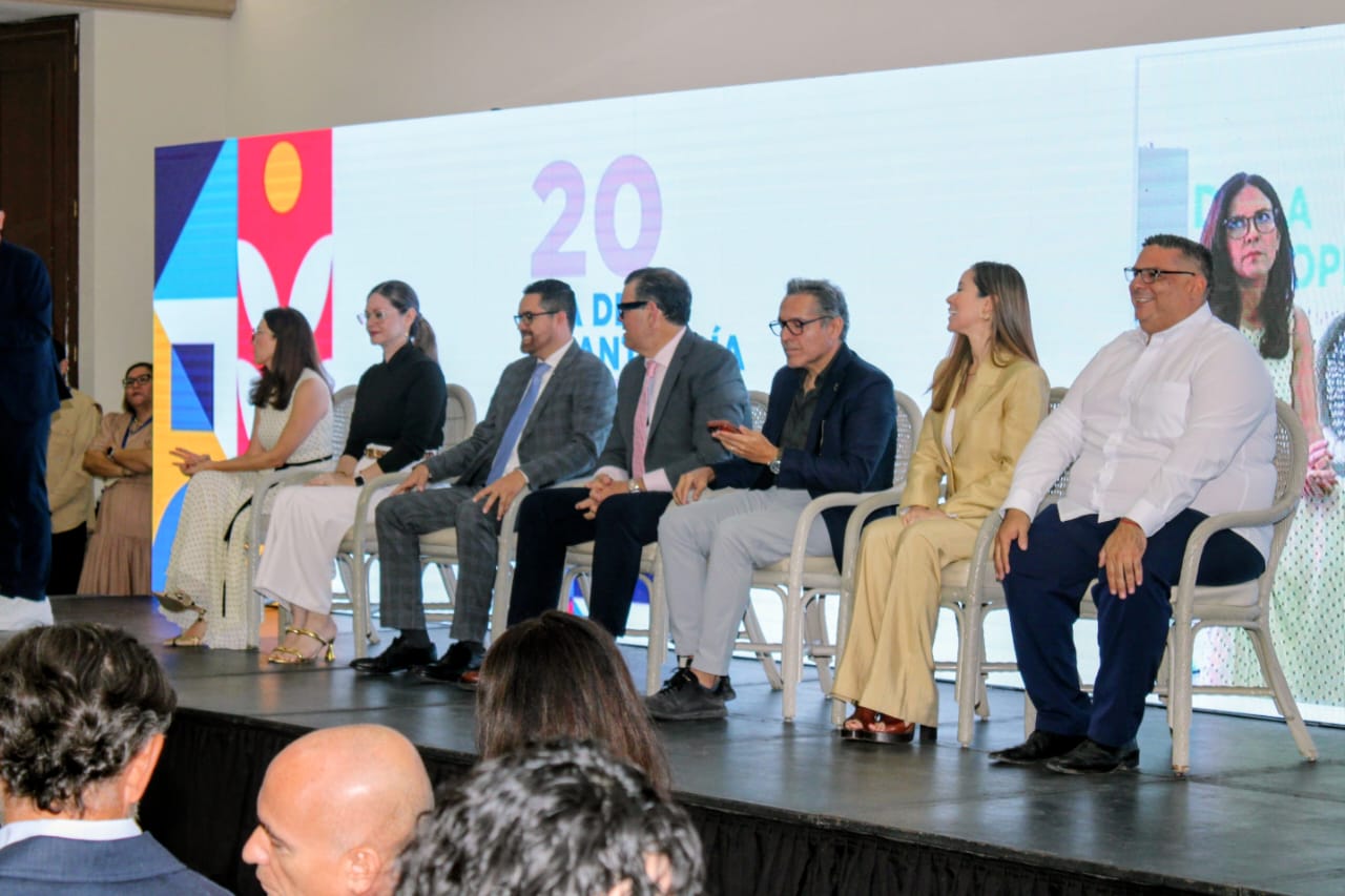Roque Mascareño en el Día de la Filantropía en Mazatlán, Sin.