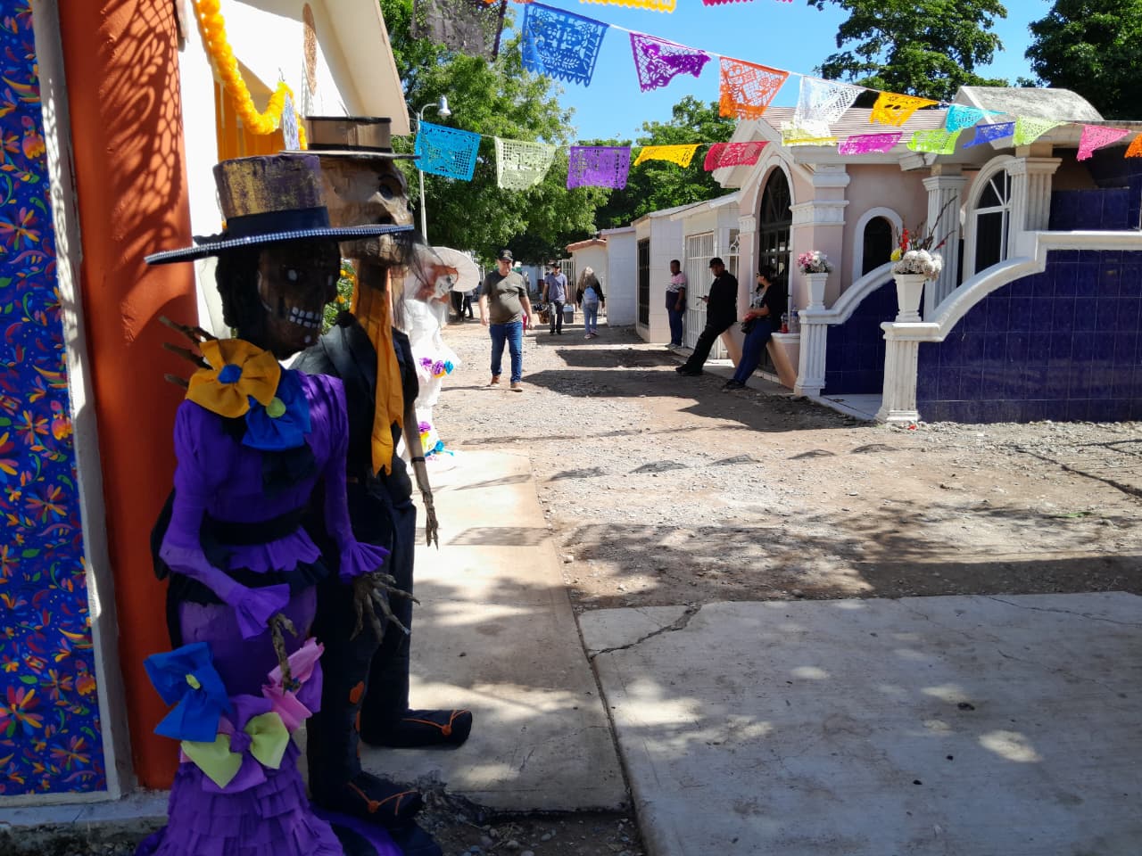 saldo blanco en guasave por dia de muertos