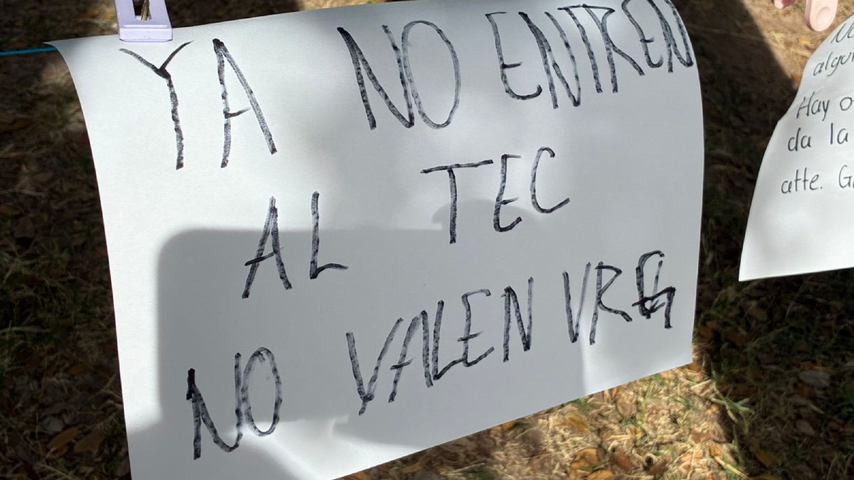 se manifiestan estudiantes de tec de los mochis