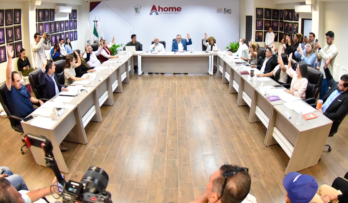 Sesión de Cabildo en Ahome