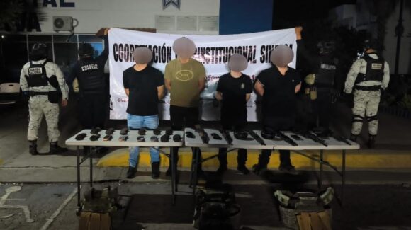 Son 11 sicarios detenidos, dos carros recuperados y armas aseguradas en megaoperativo en Valle Alto y Stanza Toscana, Culiacán