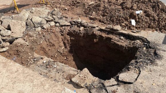 Socavón en la Juan Carrasco revela una red de calles en riesgo en Guasave, Sinaloa