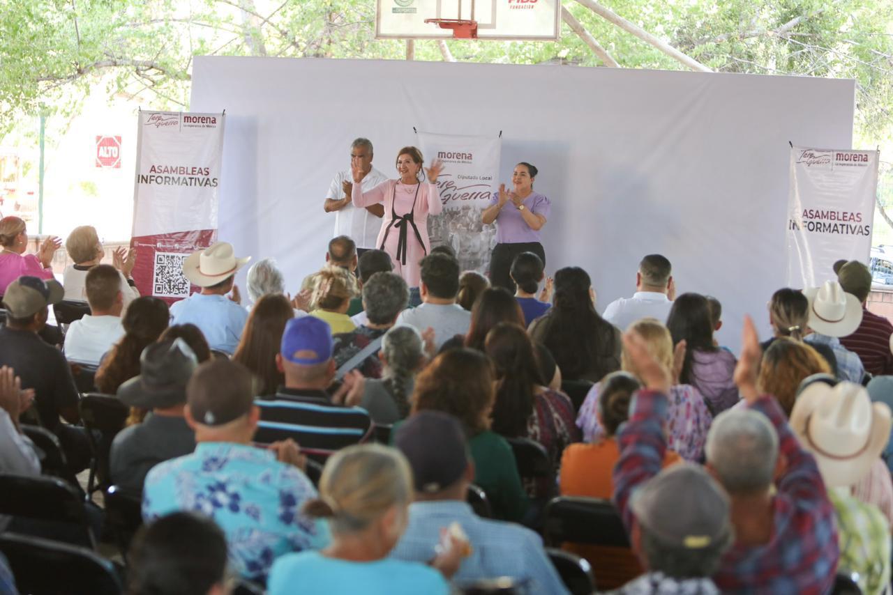 Tere Guerra dando informe en Sinaloa municipio