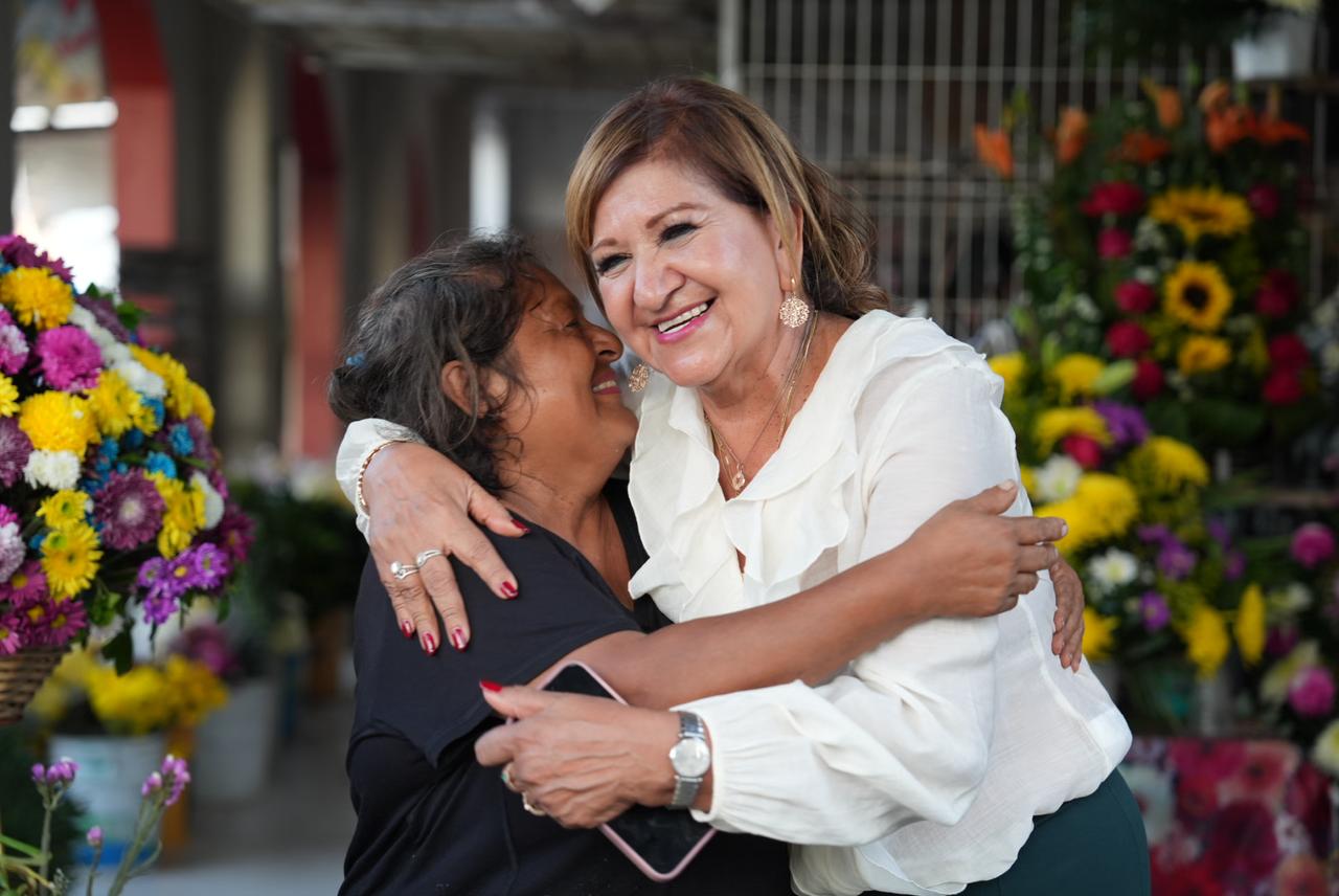 Tere Guerra sostiene encuentros ciudadanos en Rosario y Escuinapa
