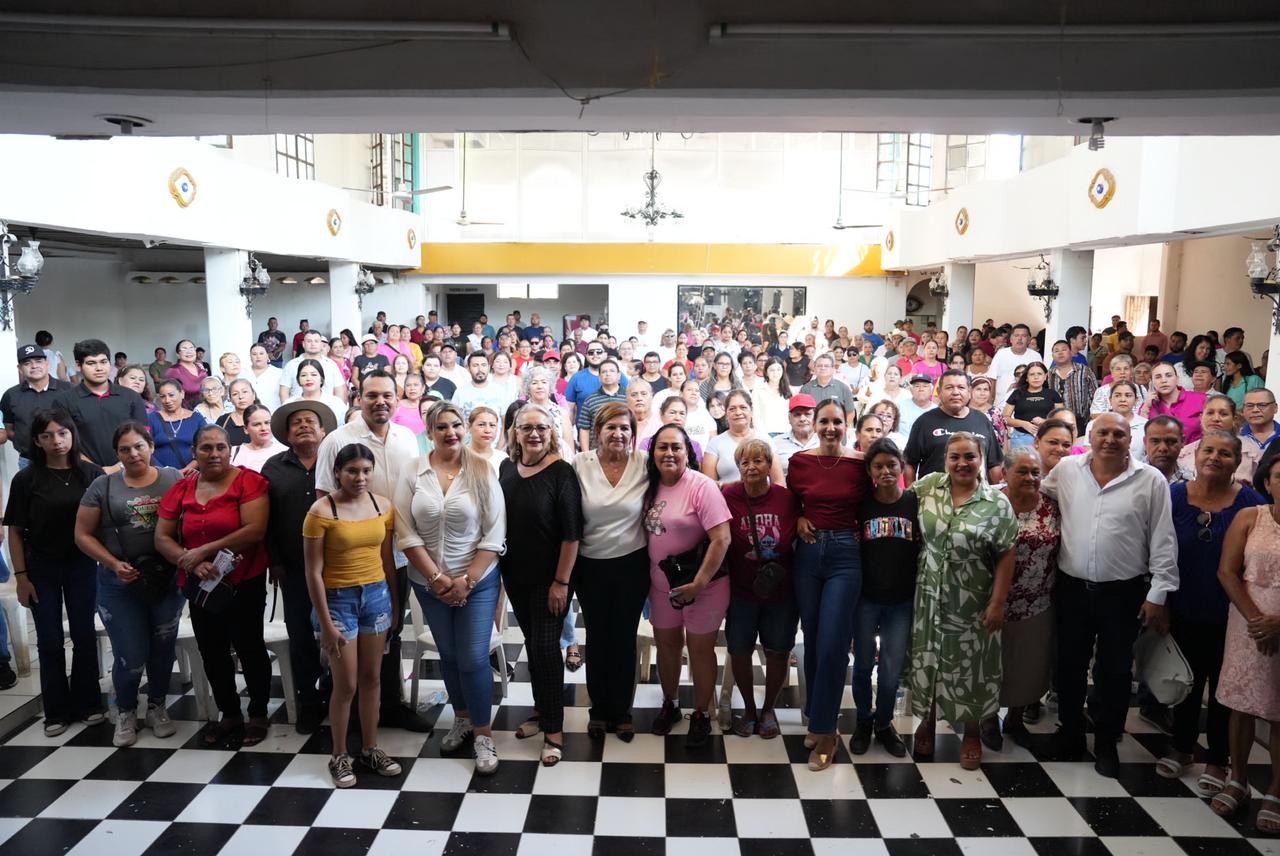 Tere Guerra sostiene encuentros ciudadanos en Rosario y Escuinapa