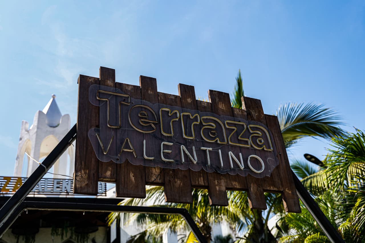 terrana valentino bar en mazatlan