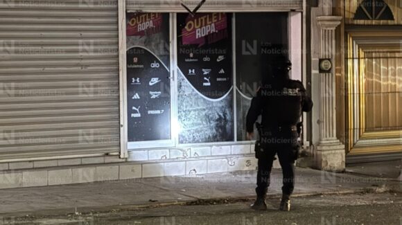 Atacan a balazos presunto dispensario habilitado como local de venta de ropa en la colonia Canaco de Culiacán, Sinaloa