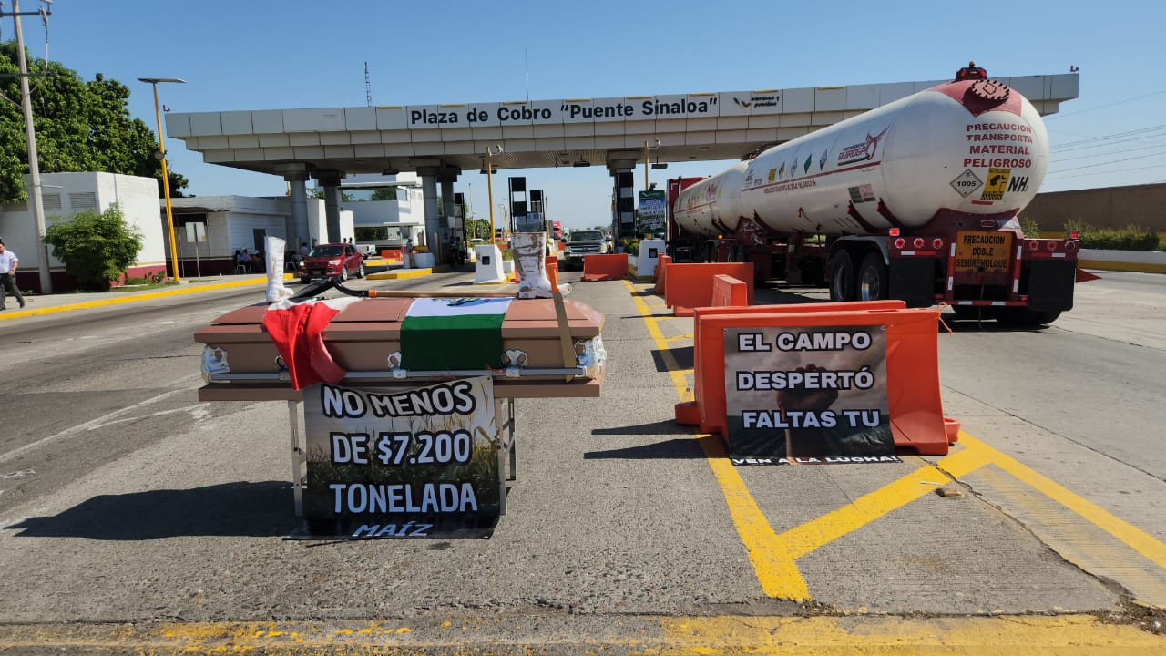 Toma de caseta Cuatro Caminos en Guasave
