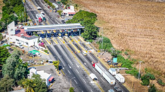 ¡No habrá bloqueos! Agricultores ‘amarran’ acuerdos con SADER; firman minuta y hoy establecerán mesa técnica