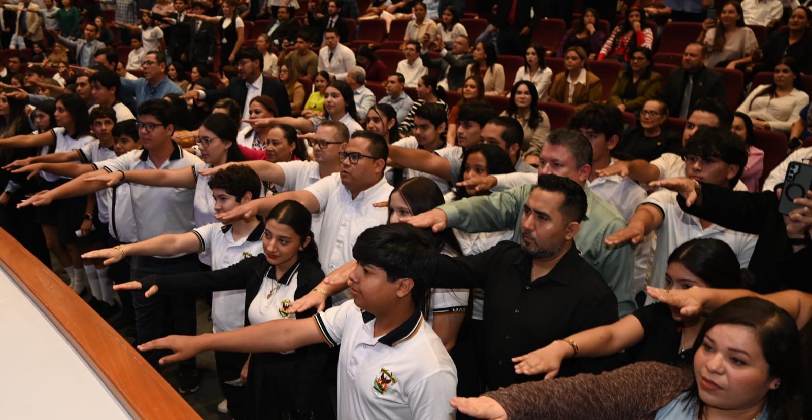 toma de protesta en sesion ordinaria del consejo universitario