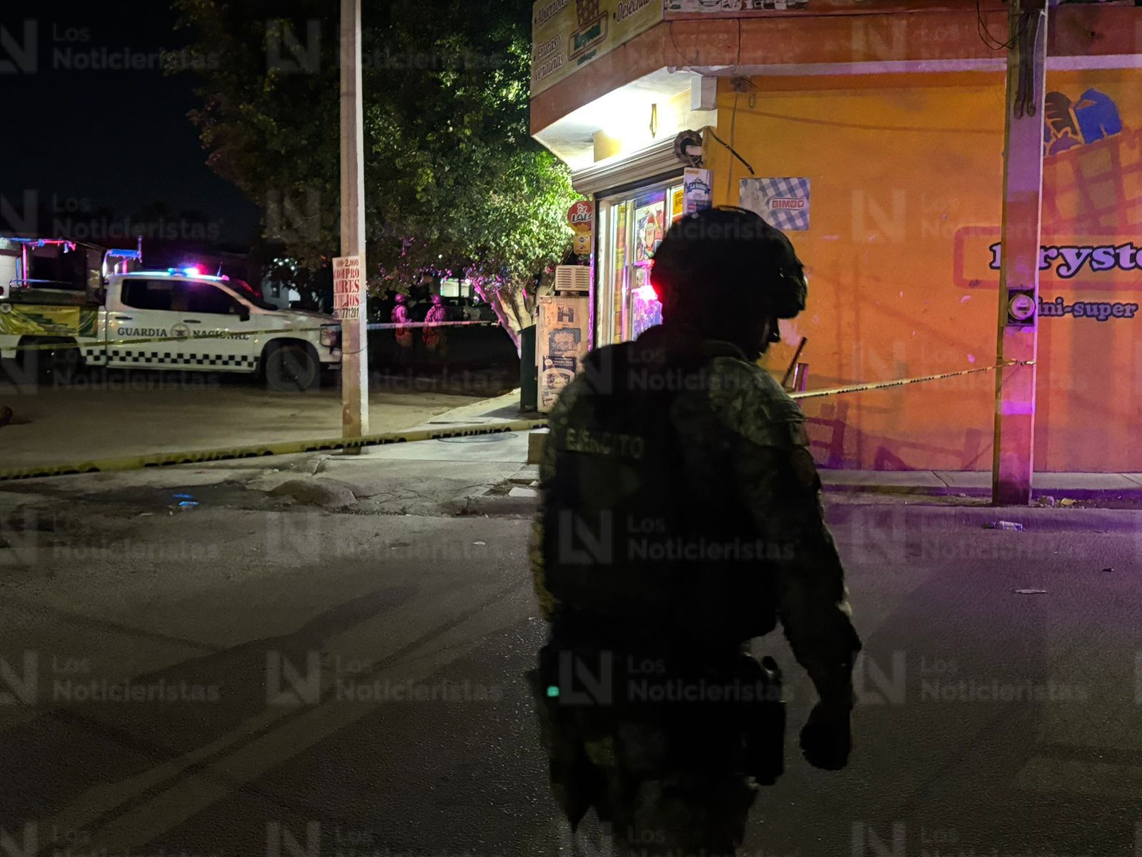 Trabajador ejecutado frente a minisúper en Capistrano, Culiacán, Sin.