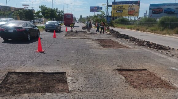 Obras Públicas redobla trabajos de bacheo en distintas vialidades de Los Mochis, Sinaloa