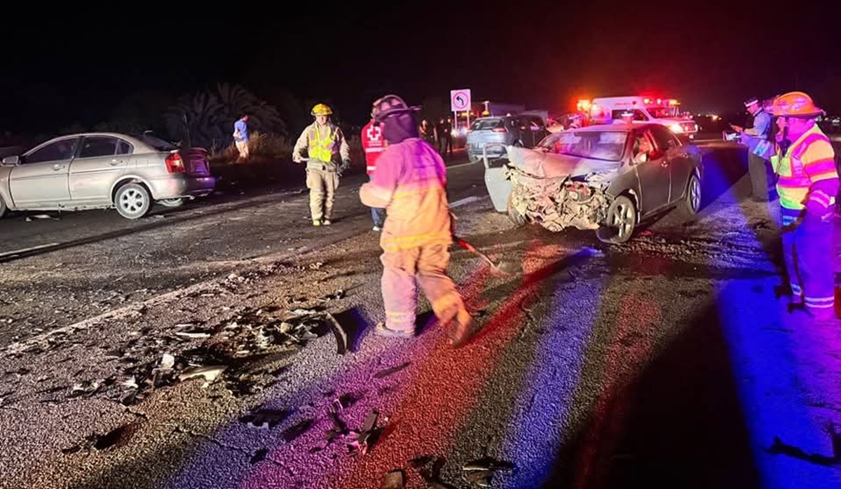 Tres heridos deja carambola en la México 15, en Guasave