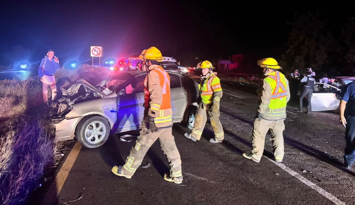 Tres heridos deja carambola en la México 15, en Guasave