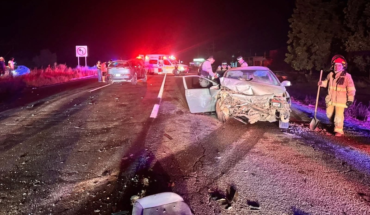 Tres heridos deja carambola en la México 15, en Guasave