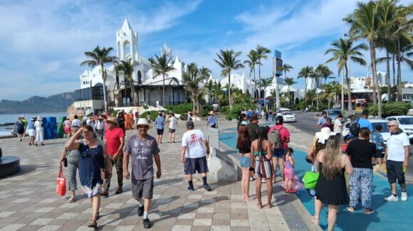 Sinaloa recibe más de 172 mil turistas durante el fin de semana largo, una derrama económica de 980 mdp