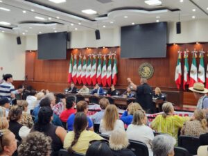 Universitarios en Pleno