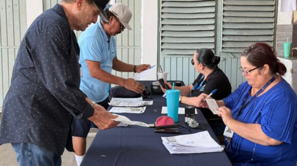 Acuden a Jumapam para renovar su beneficio de descuento 355 usuarios de Tarifa Social en Mazatlán, Sinaloa