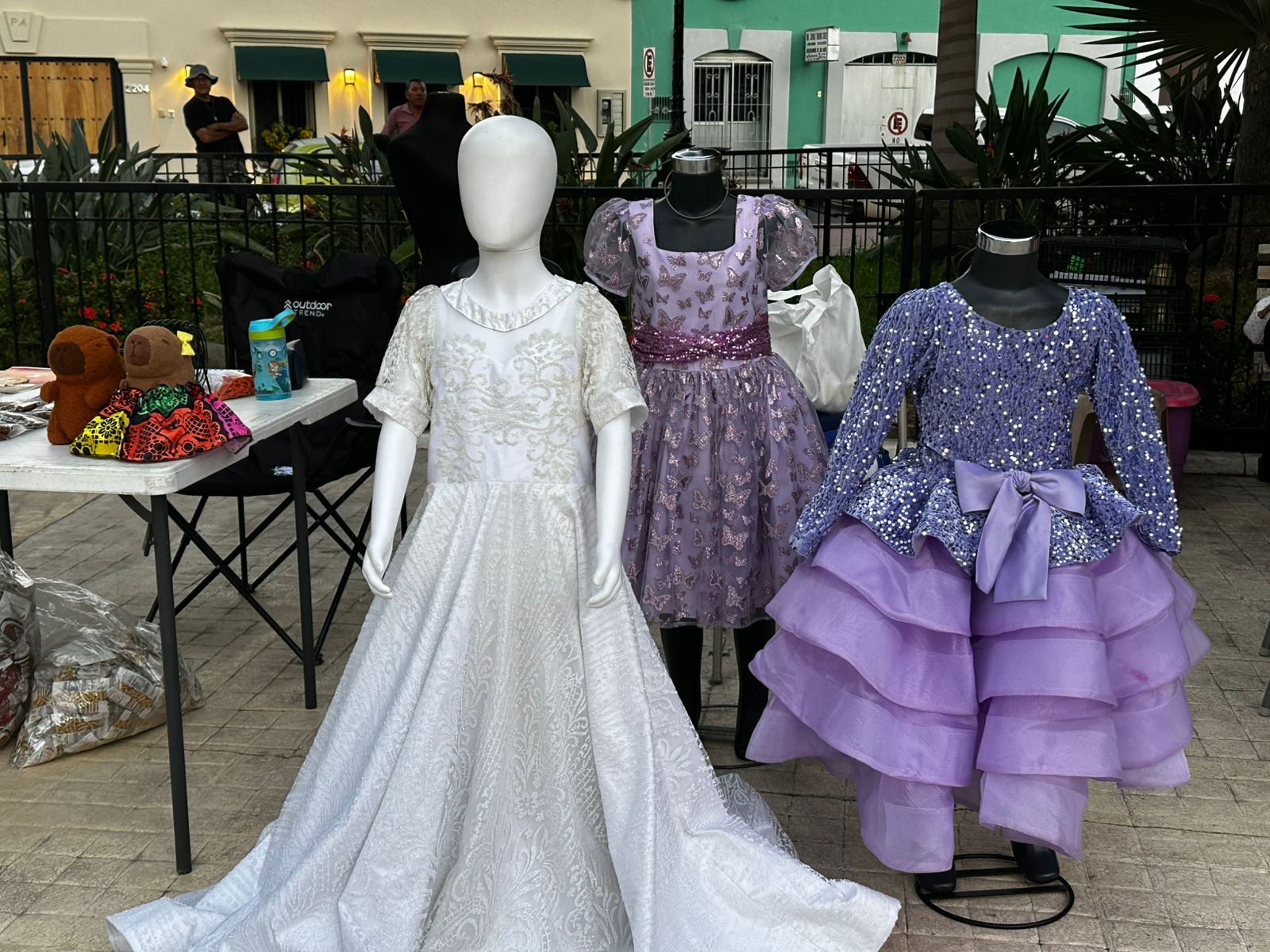 Conmueve Ángela Salazar, Reina Infantil del Carnaval con noble gesto en el Teletón Fest 2025