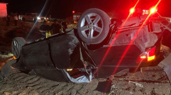 Volcadura en la carretera Guamúchil–Angostura, en Sinaloa, deja una joven fallecida y tres lesionados